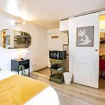 Studio In Heart Of Paris